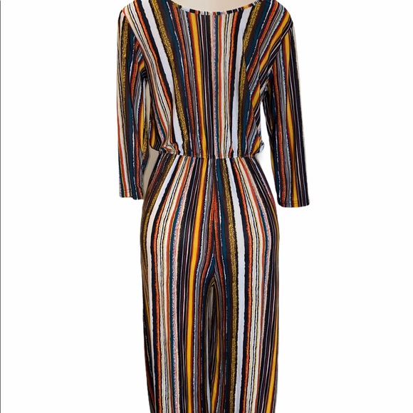 Stylish Jumpsuit - Picture 6 of 7